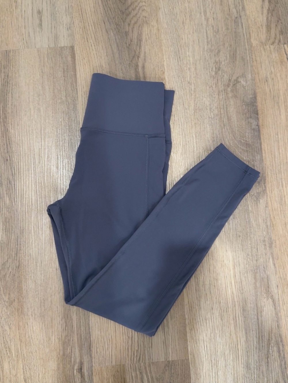 Vuori High-Waist Dusty Blue Leggings With Side Pockets